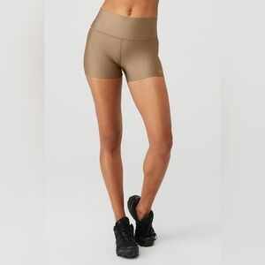 NWT New Alo Yoga 3” High-Waist Airlift Short Gravel Size Extra Small